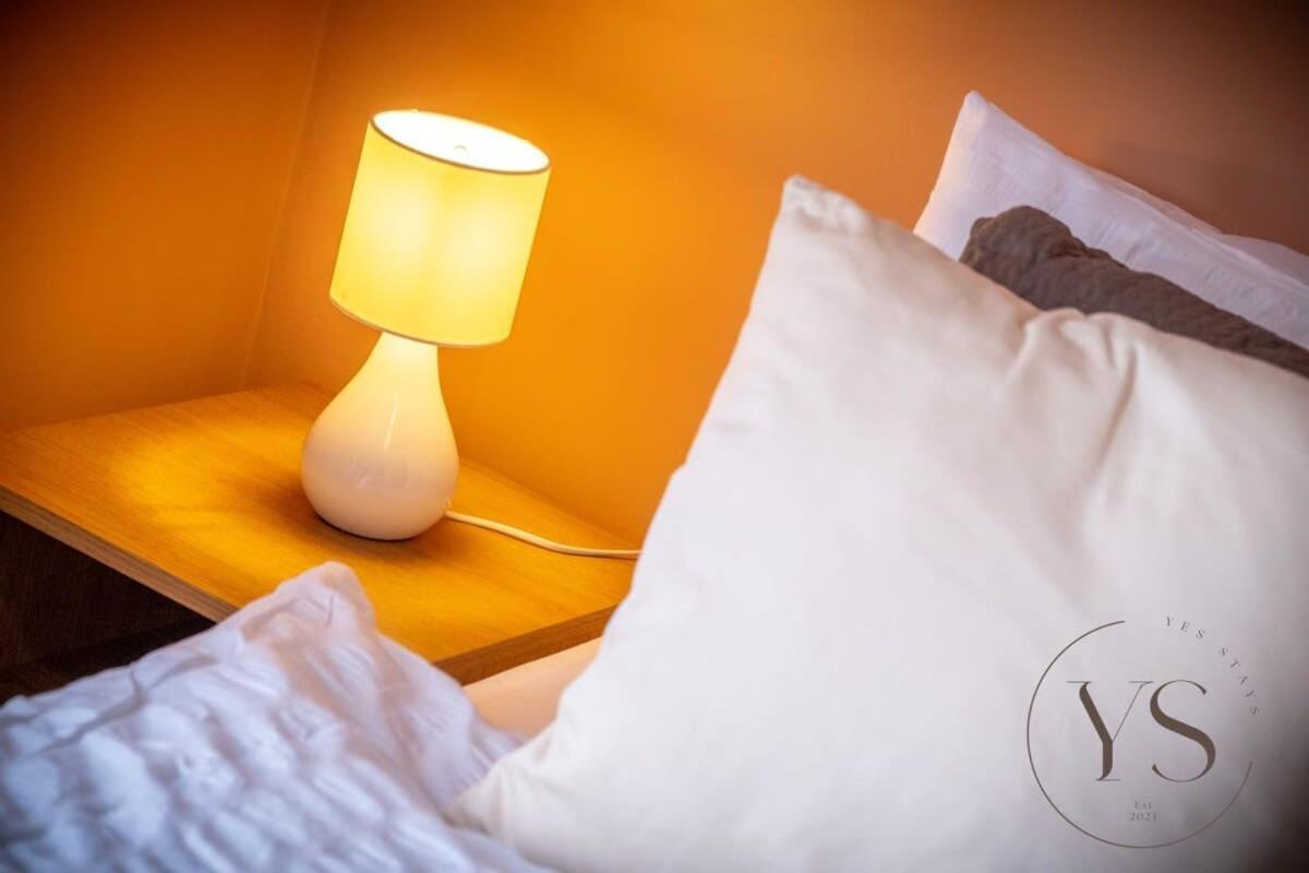 Sienna Longton Studio 2D - Wi-Fi, Alton Towers, Netflix Stoke-on-Trent Exteriér fotografie